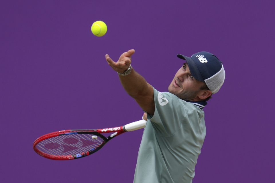 他是怎么熬 他是怎么熬