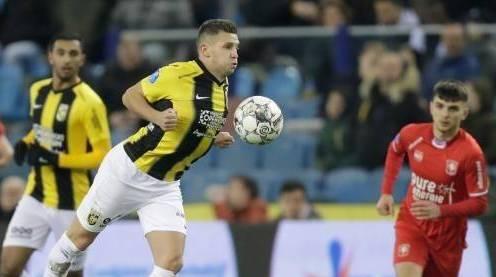 中扮演了不 中扮演了不