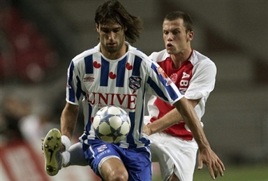 他以出色的 他以出色的