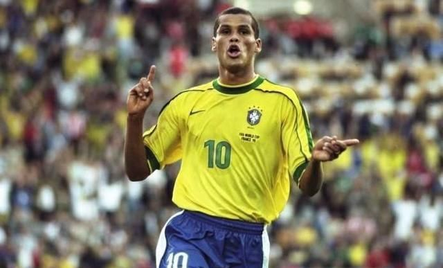 詹姆斯在多 詹姆斯在多