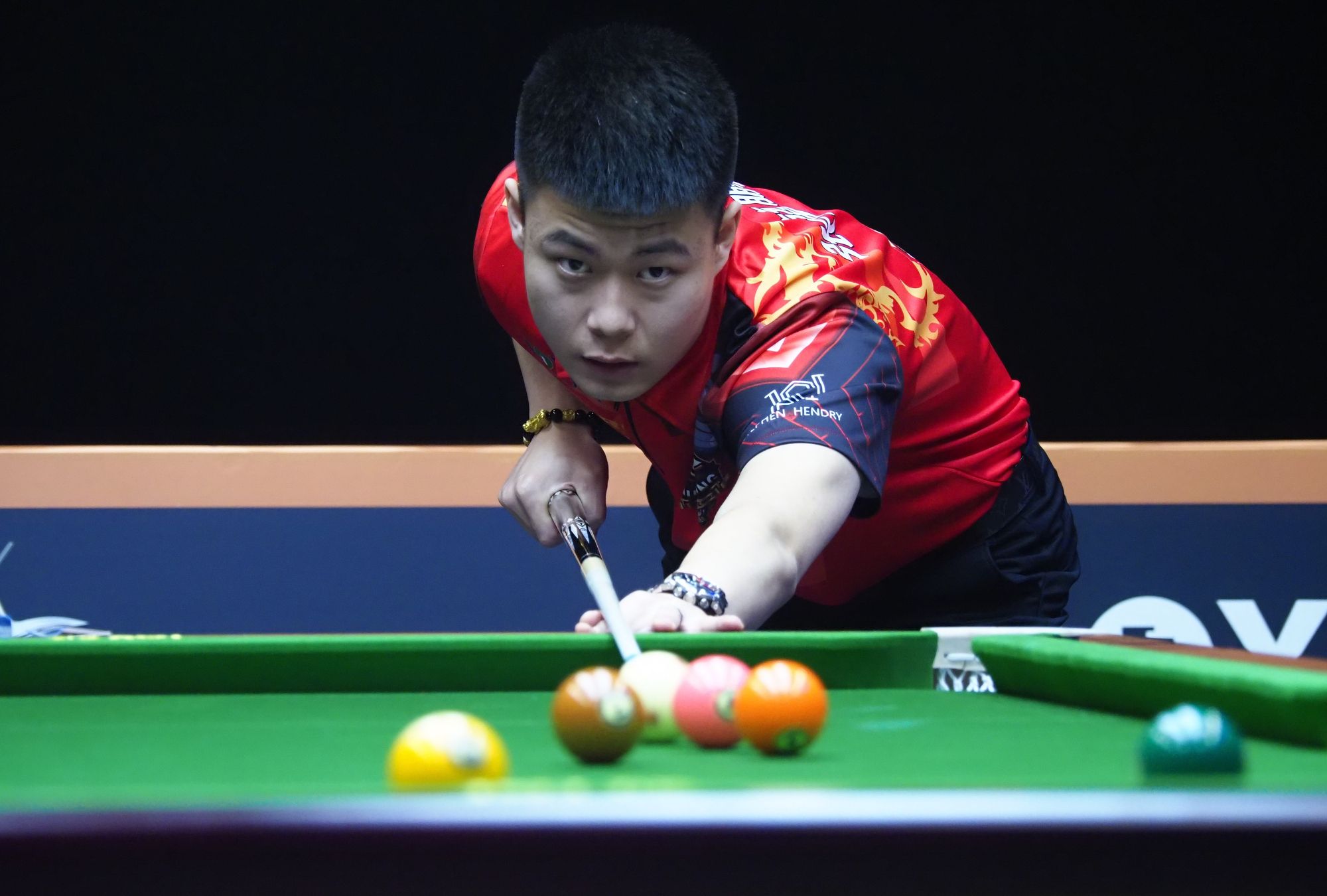 赛中以12 赛中以12