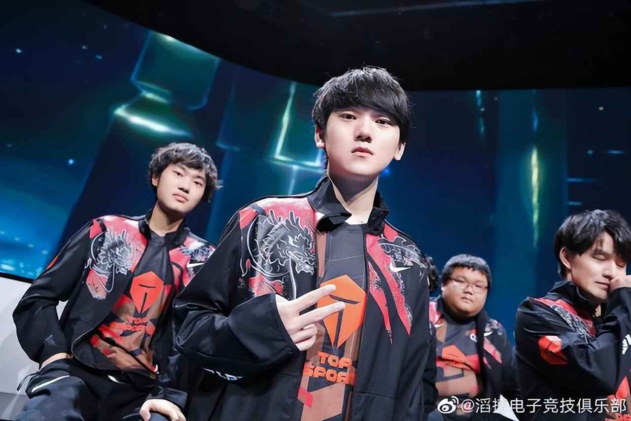 遭遇两连败 遭遇两连败