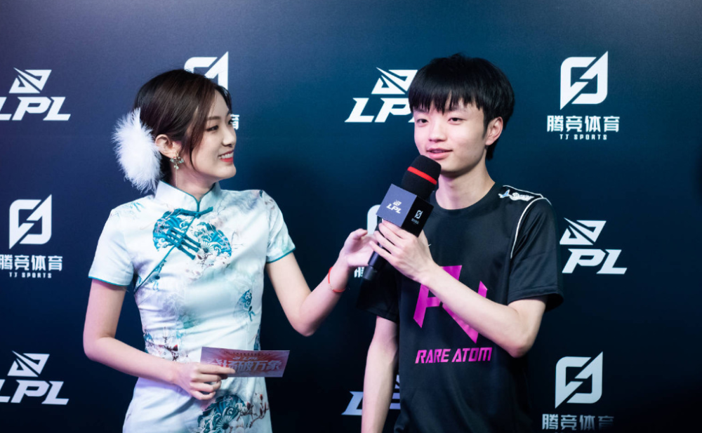 自我提升并 自我提升并