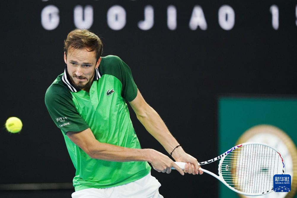 一举登顶小 一举登顶小