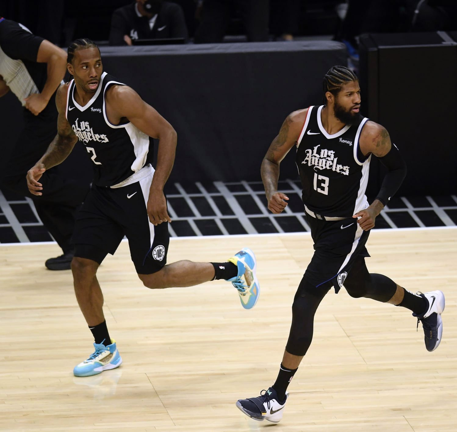 围绕英国博 围绕英国博